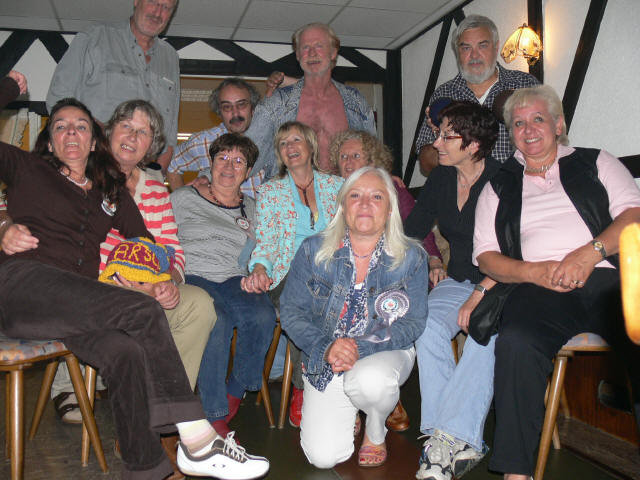 Gruppenbild mit Dauerg�sten